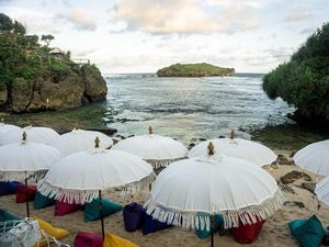 Bukan di Bali! Ini Pantai DeSlili di Gunungkidul Jogja