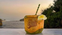Buat kamu yang masih butuh ide liburan ke Gunungkidul Jogja, De’ Slili Beach Cafe & Bar ini bisa jadi jawaban yang anda butuhkan. Apalagi saat Soft Opening Promo pengunjung bisa mendapatkan potongan harga 10% saat Lebaran tiba. Masih penasaran, coba cek saja di akun Instagram resminya di @deslilijogja. Memang sudah ada banyak pilihan destinasi liburan lebaran di Jogja. Terlebih dengan rencana Raffi Ahmad Cs membuat pusat hiburan di kawasan Gunungkidul itu.