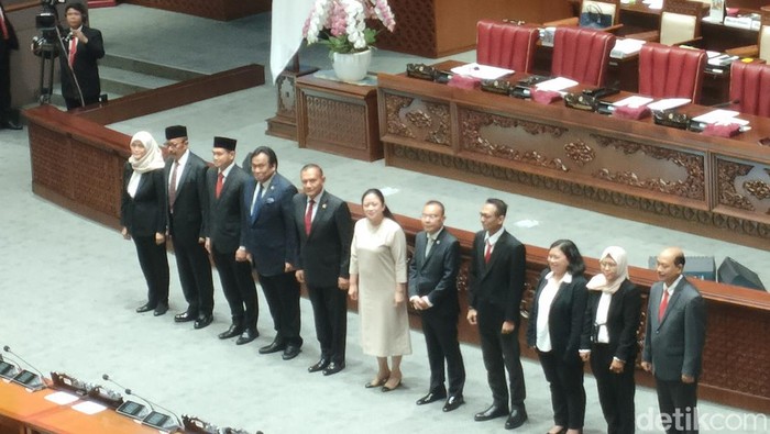 DPR Angkat 7 Anggota Baru Lembaga Perlindungan Saksi dan Korban untuk Masa Jabatan 2024-2029