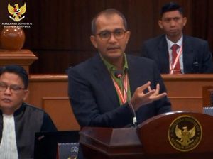 Ketua MK Tanya Eddy Hiariej di Sidang: Tak Ada Izin dari Kampus Ya?