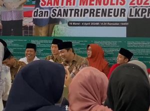 Senyum Canggung Hendi Saat Didoakan Elektabilitas Makin Moncer di Jateng