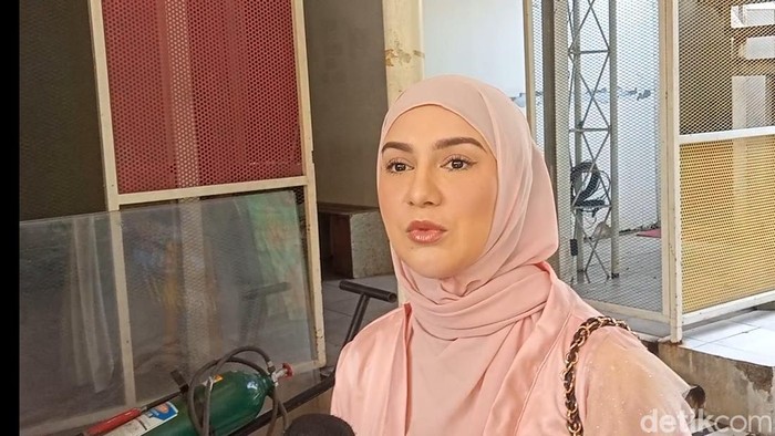 Irish Bella saat ditemui di kawasan Jakarta.