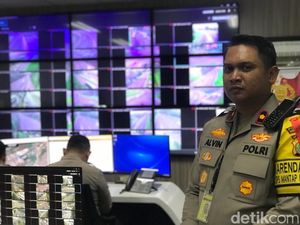 Polisi Pelototi Arus Mudik Bandara Soekarno-Hatta Via Command Center