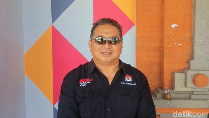 Ketua KPU Kabupaten Karangasem I Putu Darma Budiasa. (foto: I Wayan Selamat Juniasa)