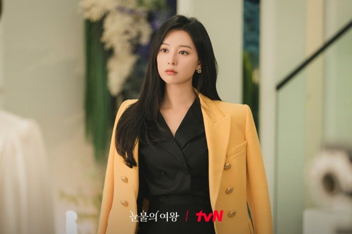 Kim Ji Won di drama Korea Queen of Tears