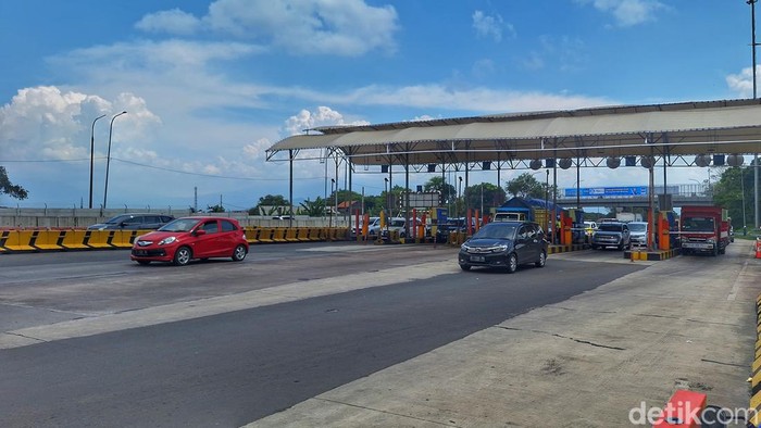 Kondisi arus lalin di Exit Tol Cileunyi, Kamis (4/4/2024)
