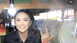 Kulineran Seru Krisdayanti Bareng Puan Maharani dan Keluarga Tercinta