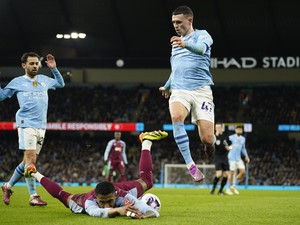 Manchester City Hajar Aston Villa 4-1, Foden Cetak Hattrick