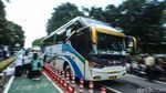 Momen Menag Yaqut Lepas 30 Bus Pemudik