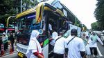 Momen Menag Yaqut Lepas 30 Bus Pemudik