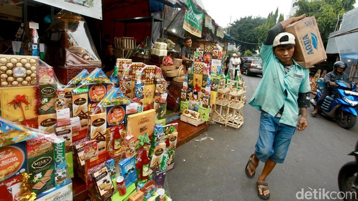 Pedagang Parcel di Cikini Makin Cuan Jelang Lebaran Pedagang Parcel di Cikini Makin Cuan Jelang Lebaran