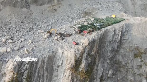 A drone view shows mine workers trapped in a landslide-struck mountainous area, following the earthquake, in Hualien, Taiwan, in this screengrab taken from a video obtained by Reuters on April 4, 2024.   CTS/Handout via REUTERS    THIS IMAGE HAS BEEN SUPPLIED BY A THIRD PARTY. NO RESALES. NO ARCHIVES. MANDATORY CREDIT. TAIWAN OUT. NO COMMERCIAL OR EDITORIAL SALES IN TAIWAN. DO NOT OBSCURE WATERMARK.