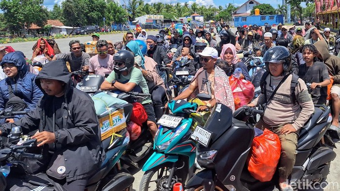 Pemudik di Pelabuhan Jangkar