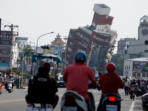 Puluhan Orang Masih Hilang Buntut Gempa Dahsyat Guncang Taiwan