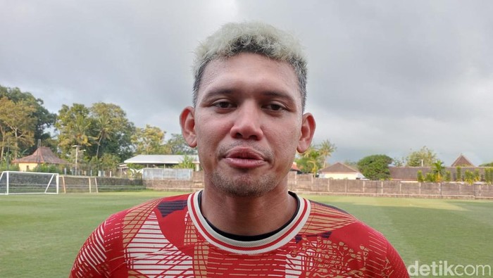 Penjaga gawang PSS Sleman, M Ridwan saat sesi latihan, Kamis (4/4/2024).