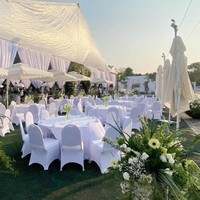 Menggelar acara pernikahan besar dan mewah, dikabarkan ada ratusan karyawan yang bekerja selama berhari-hari untuk mempersiapkan pernikahan tersebut. Foto: dok. kienthuc.net.vn