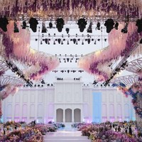 Pada tanggal 2 Desember 2022 (25 November 2022 pada kalender lunar), putri miliarder Phu Cuong, Nguyen Thi Ngoc Nhu, secara resmi melangsungkan pernikahan di Sea Square di Pulau Phu Gia. Pernikahan tersebut didesain dengan super mewah hingga menghabiskan biaya lebih dari 100 miliar dong Vietnam atau Rp 63 miliar. Foto: dok. kienthuc.net.vn