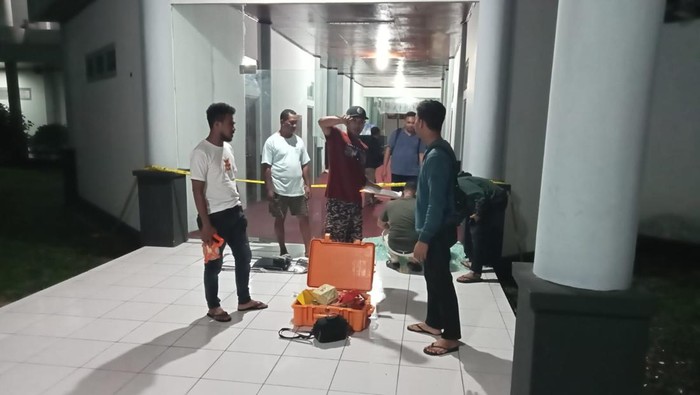 Personel Satreskrim Polres Malteng olah tempat kejadian perkara (TKP).(dok Polres Malteng)