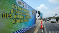 Posko ini juga menjadi pusat informasi mengenai arus lalu lintas selama musim arus mudik dan balik.