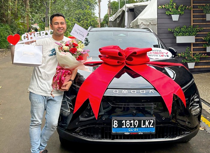 Raffi Ahmad Beli Mobil Listrik Chery Omoda E5