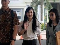 Ucapan Singkat Sandra Dewi di Kantor Kejagung