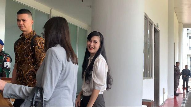 Sandra Dewi tiba di Kejagung (Mulia/detikcom)