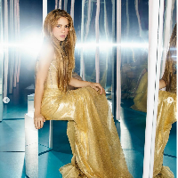 Hubungan cinta Shakira dan Lucien Laviscount ini membuat teman-teman dekat sang penyanyi khawatir. Mereka takut Lucien hanya memanfaatkan Shakira untuk popularitas.  Foto: Dok. Instagram @shakira @its_lucien, Getty Images