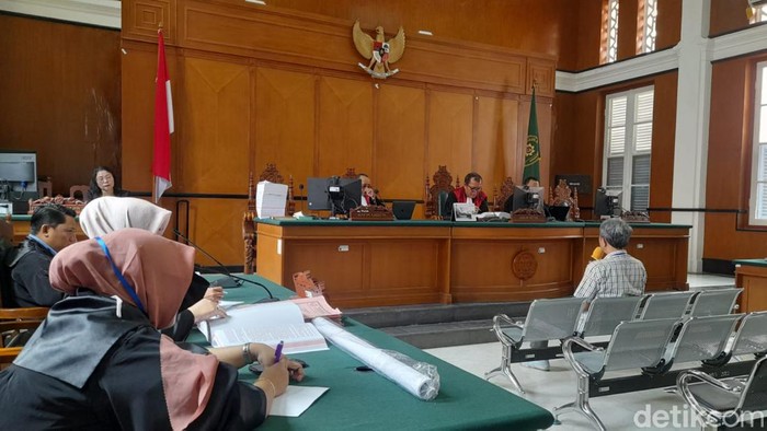 Sidang lanjutan kasus dugaan korupsi Rp 45 miliar pembebasan lahan industri sampah Makassar menjadi energi listrik. Andi Audia Faiza Nazli Irfan/detikSulsel