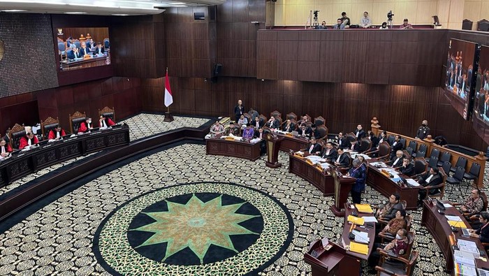 Sidang MK pada Kamis (4/4/2024)-(Anggi/detikcom)