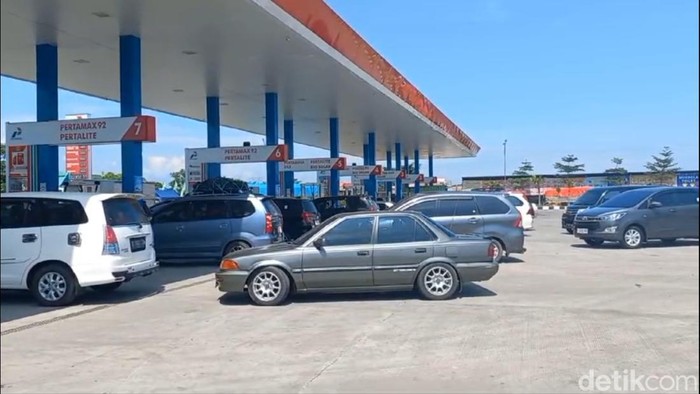 Suasana Rest Area KM 338 Pekalongan, Kamis (4/4/2024) pukul 11.00 WIB.