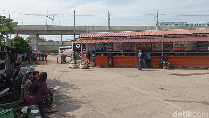 Suasana Termilan Bus Lebak Bulus. (Taufiq/detikcom)