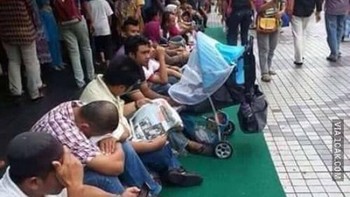 Mana yang nyetir juga suami. Lagi puasa pula. Foto: 1cak