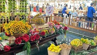 Sook Siam indoor Floating Market
