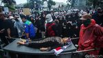 Aksi Bela Palestina di Depan Kedubes Amerika Serikat