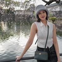 Melalui akun Instagram pribadinya Anya membagikan foto-foto dirinya saat berada di Jepang. Seperti biasa, penampilannya selalu banjir pujian cantik dari para netizen. Foto: dok. Instagram/@anyageraldine