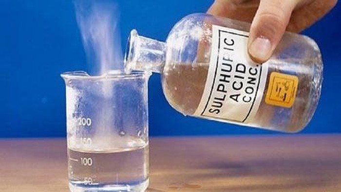 Asam Sulfat, H2SO4, Sulfuric acid.