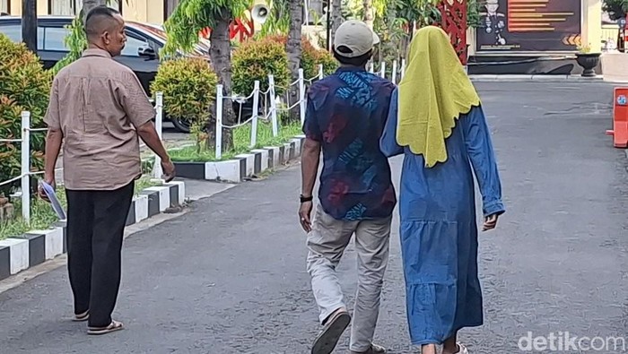 Ayah Kandung perkosa anak situbondo
