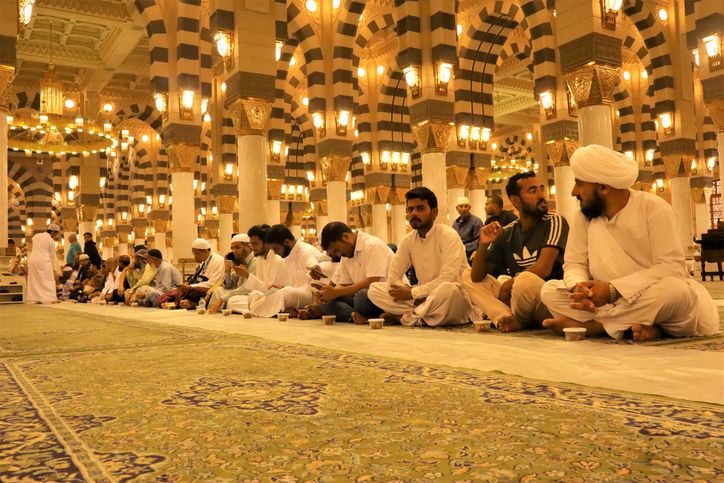 Bolehkan makan dan minum di dalam masjid saat i'tikaf