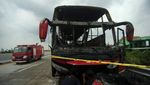 Bus Terbakar di Gerbang Tol Tegal