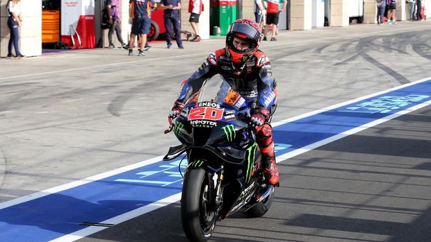 MotoGP - Grand Prix of Qatar - Lusail International Circuit, Lusail, Qatar - March 10, 2024 Monster Energy Yamaha MotoGP's Fabio Quartararo during the warm up before the race REUTERS/Ibraheem Al Omari