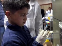 Bocah 12 Tahun di Gaza Jadi Relawan di RS Al-Aqsa