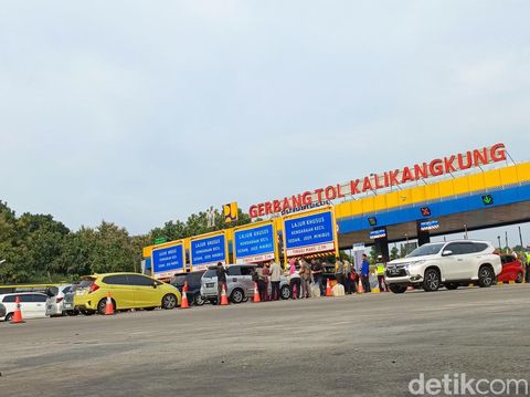 Gerbang tol Kalikangkung, Semarang, Jumat (5/4/2024)