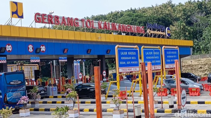 Gerbang tol Kalikangkung, Semarang, Jumat (5/4/2024)