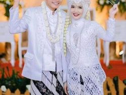 Hanya Nikah di KUA, Suhu Edit di FB Turun Tangan Bikin Foto Wedding