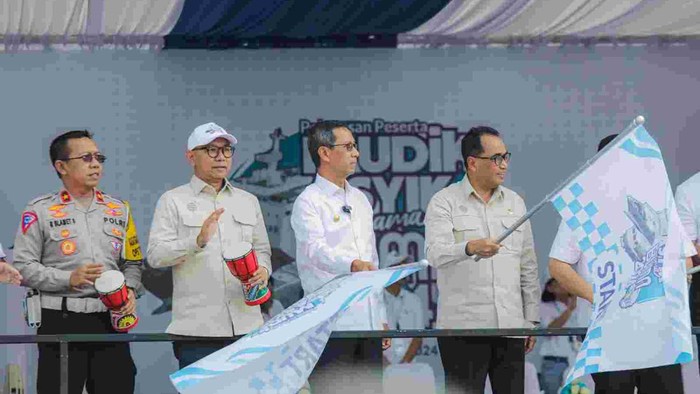 Heru Budi melepas mudik gratis BUMN