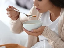 Video Bukan Ditiup, Ini Anjuran Ulama untuk Dinginkan Makanan Panas