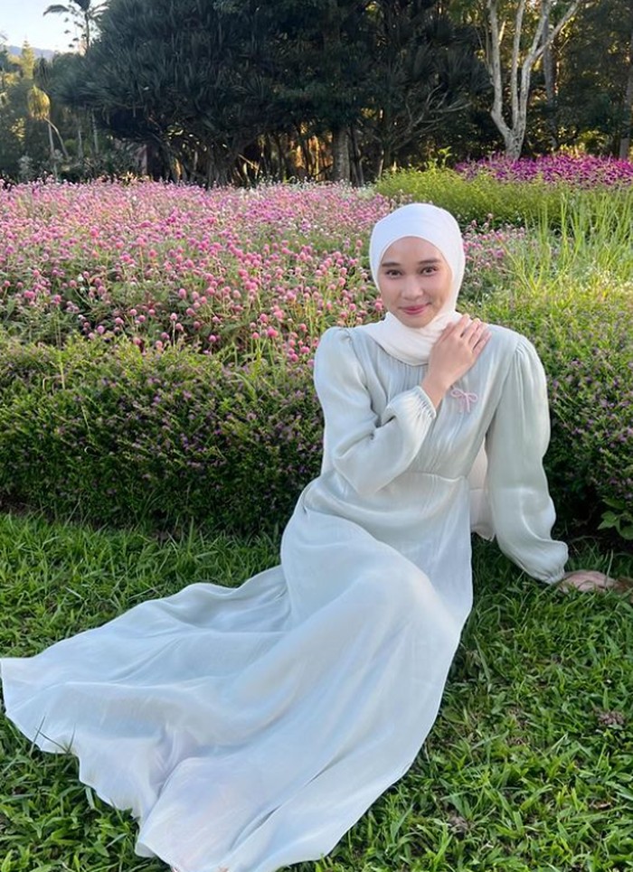 Inspirasi dress shimmer dari @nasariastri.