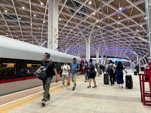 Sambut Mudik Lebaran, Whoosh Perbanyak Jadwal Perjalanan