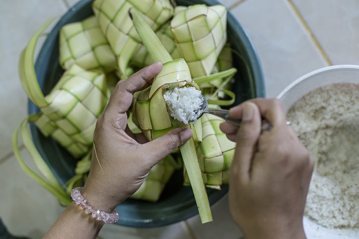 Ketupat Terlalu Lembek atau Cepat Basi? Ini 5 Penyebabnya