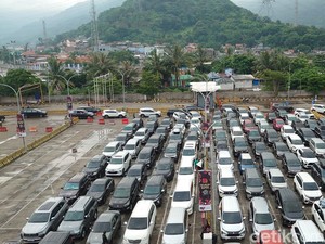 Puncak Arus Mudik di Pelabuhan Merak Diprediksi Mulai Malam Ini